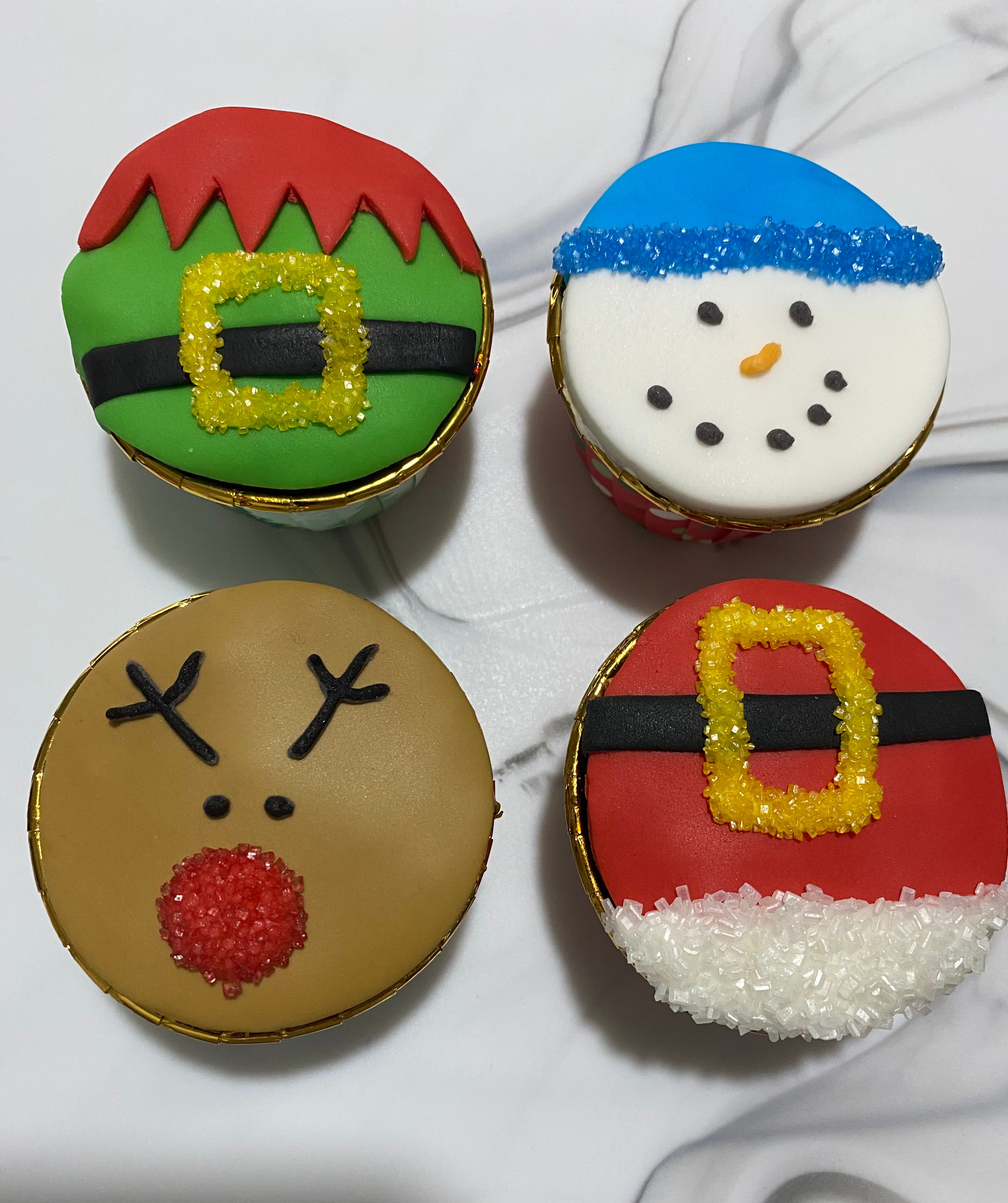 Christmas cupcakes for horses / Christmas horse treats / Equine cupcakes / Christmas gifts for horses / Christmas gifts for equestrians