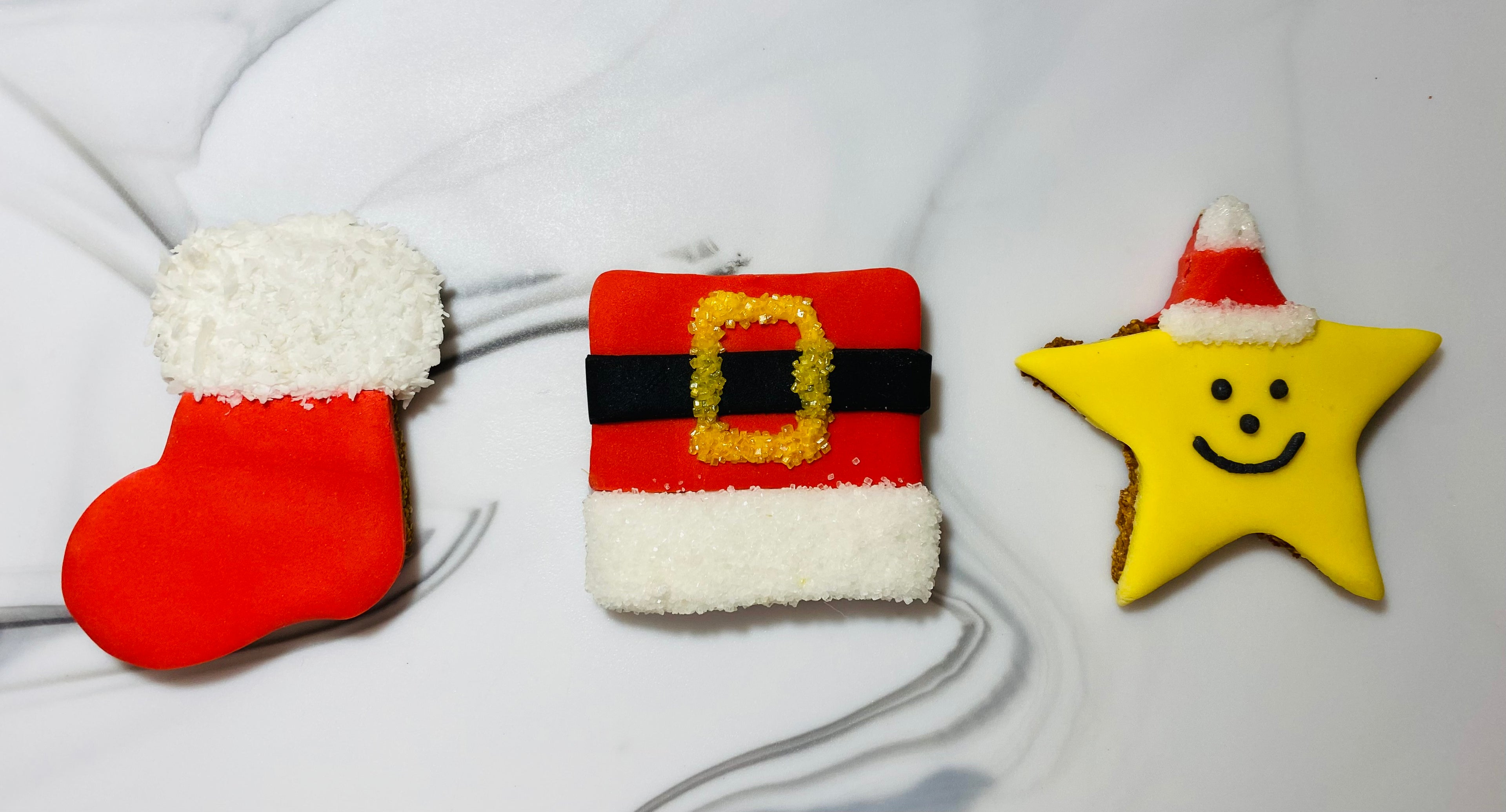 🎅 Christmas Cake with Santa, Star & Stocking Treat