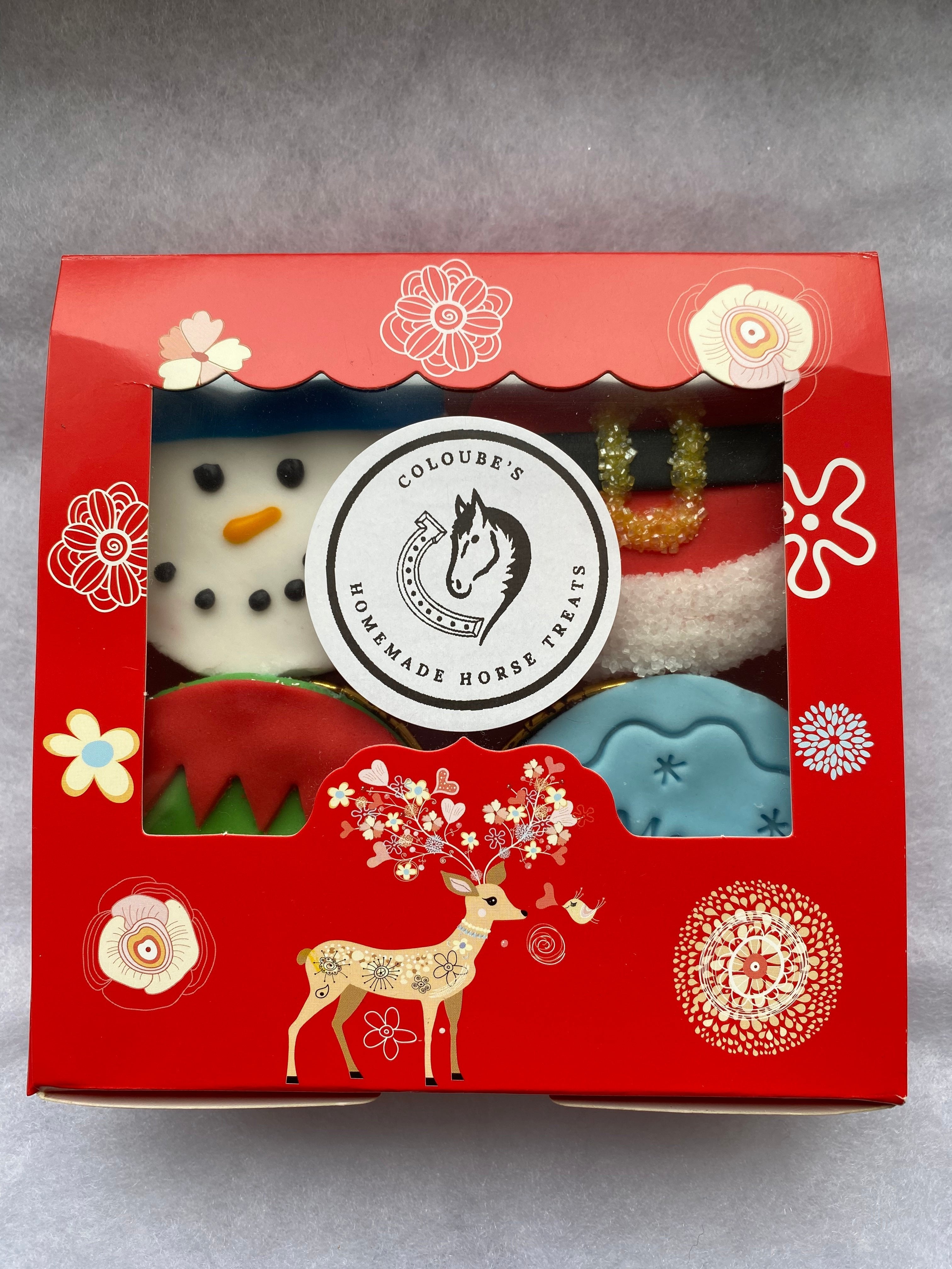 Christmas cupcakes for horses / Christmas horse treats / Equine cupcakes / Christmas gifts for horses / Christmas gifts for equestrians